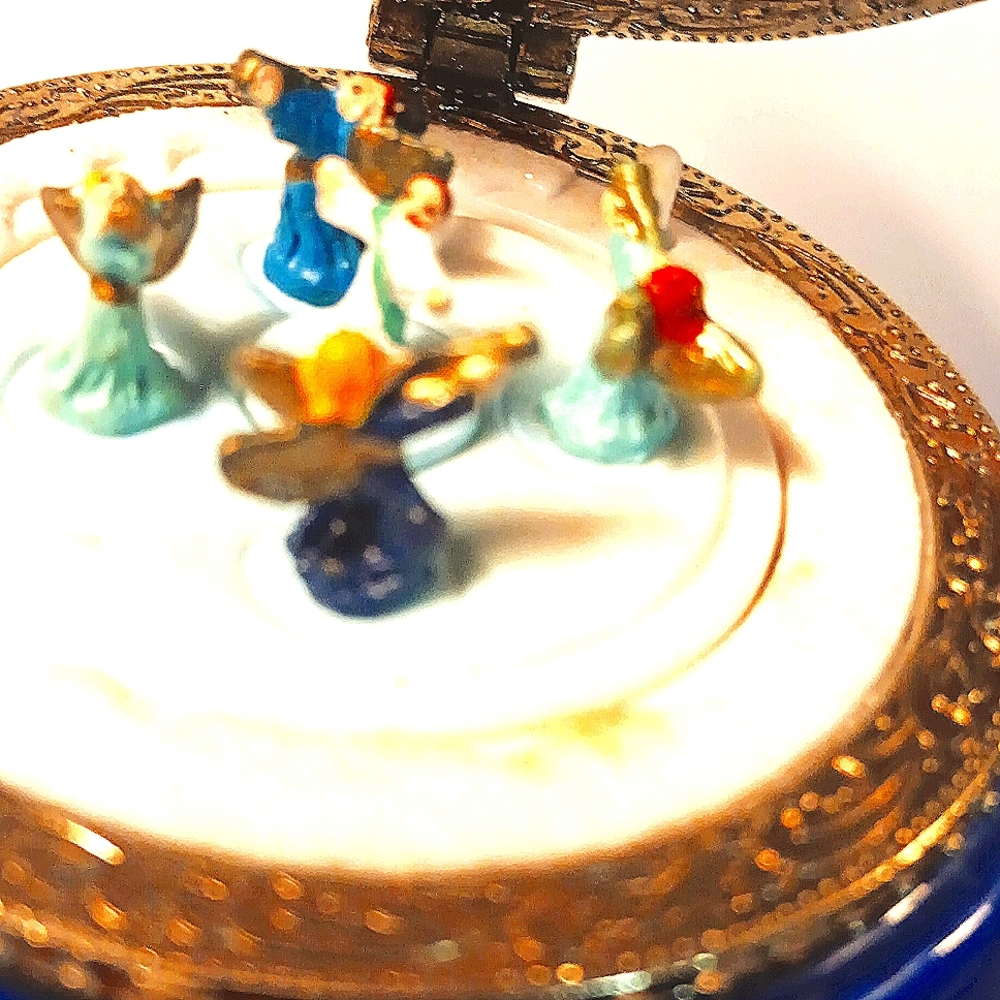 Celestial Blue and Gold Angel Decor with Star Accents - Picture 6 of 6